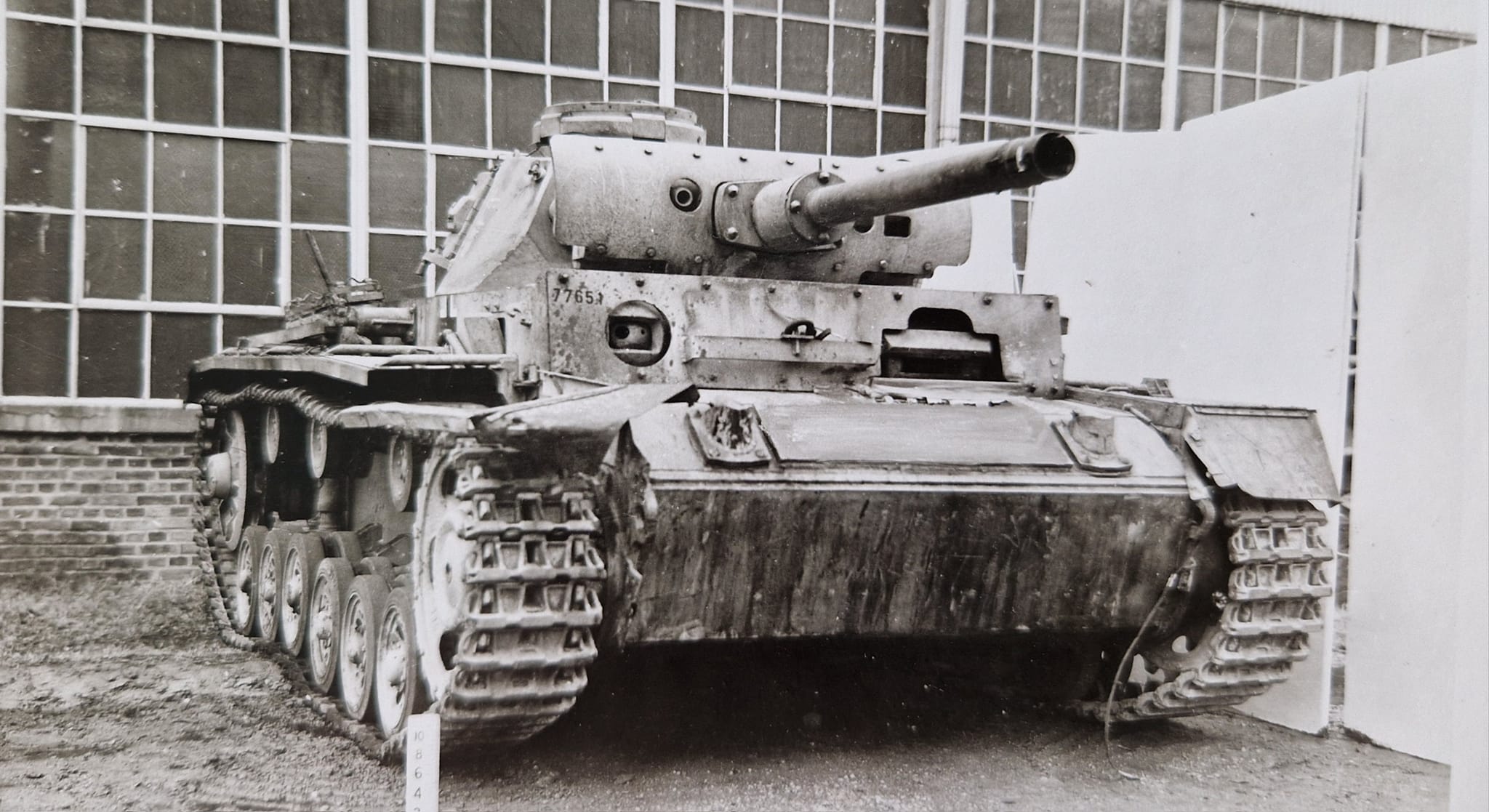 Pz.Kpfw. III Ausf.M (FL) (Fgst.Nr.77651) Flammpanzer {001}{a}.jpg